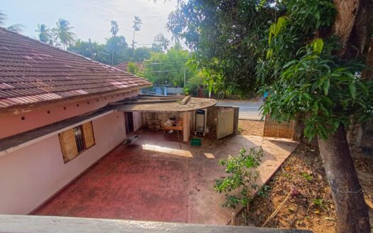 கல்வியங்காடு_ இருபாலை பிரதான வீதியில் 3 பரப்பு காணியுடன் வீடு விற்பனைக்கு